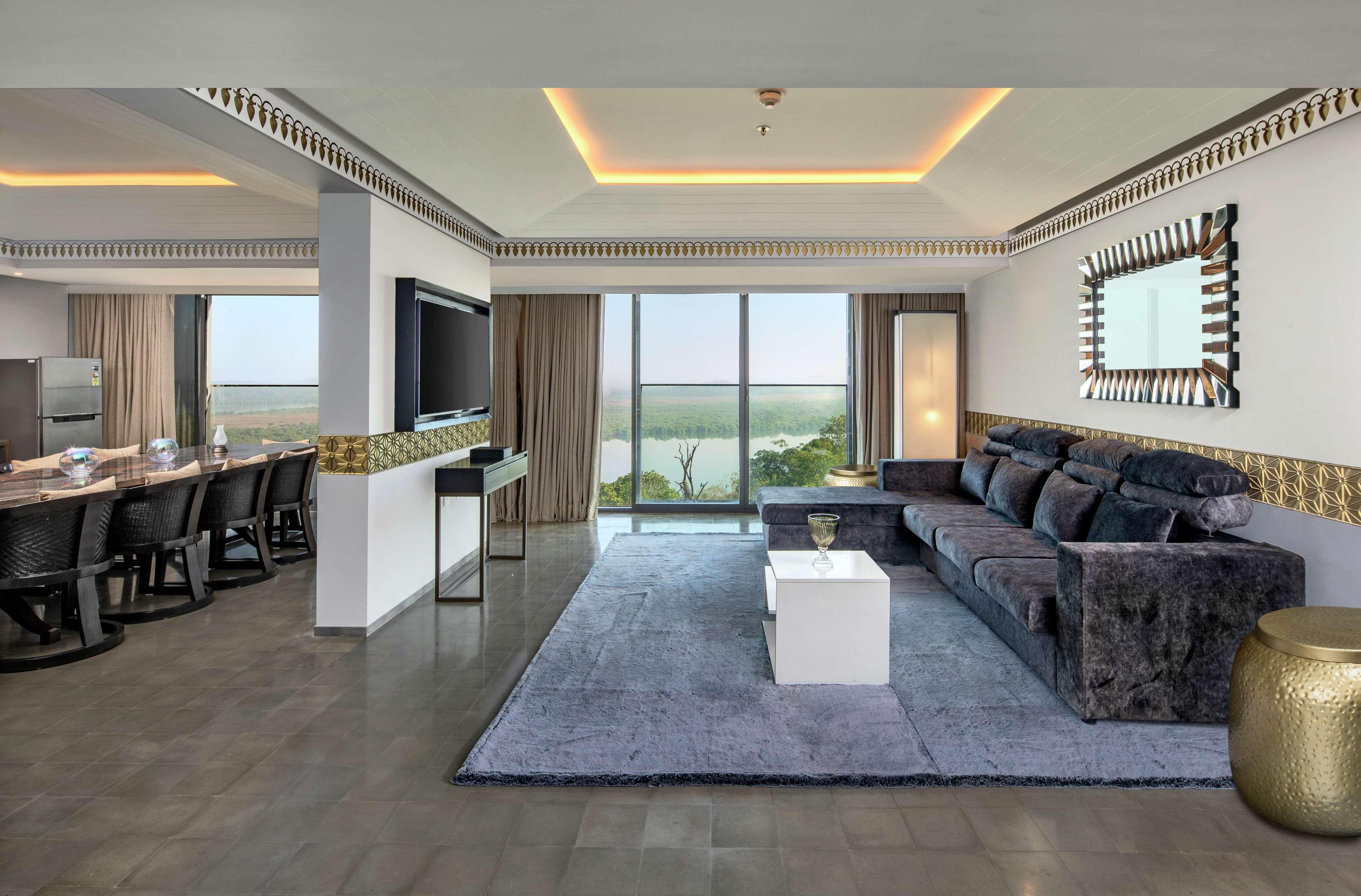 Doubletree By Hilton Goa - Panaji Hotel Exterior photo